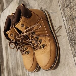 Childrens Place Boys Boots Size 1